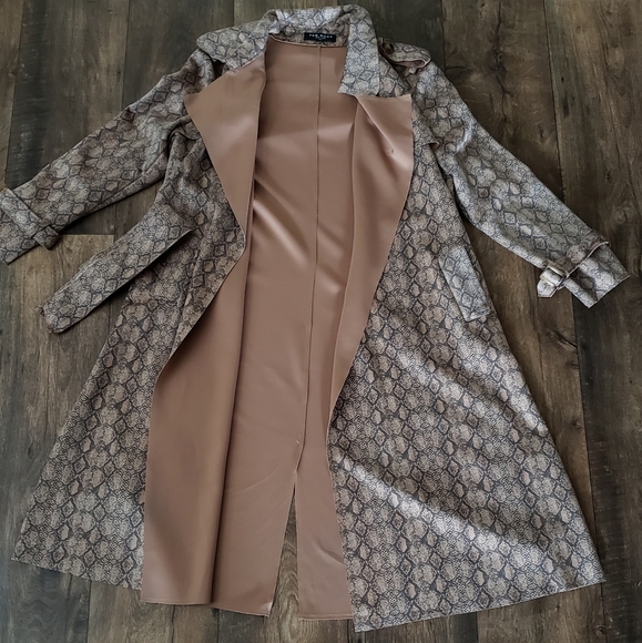 Snake Printed Trench Coat - Picture 2 of 14